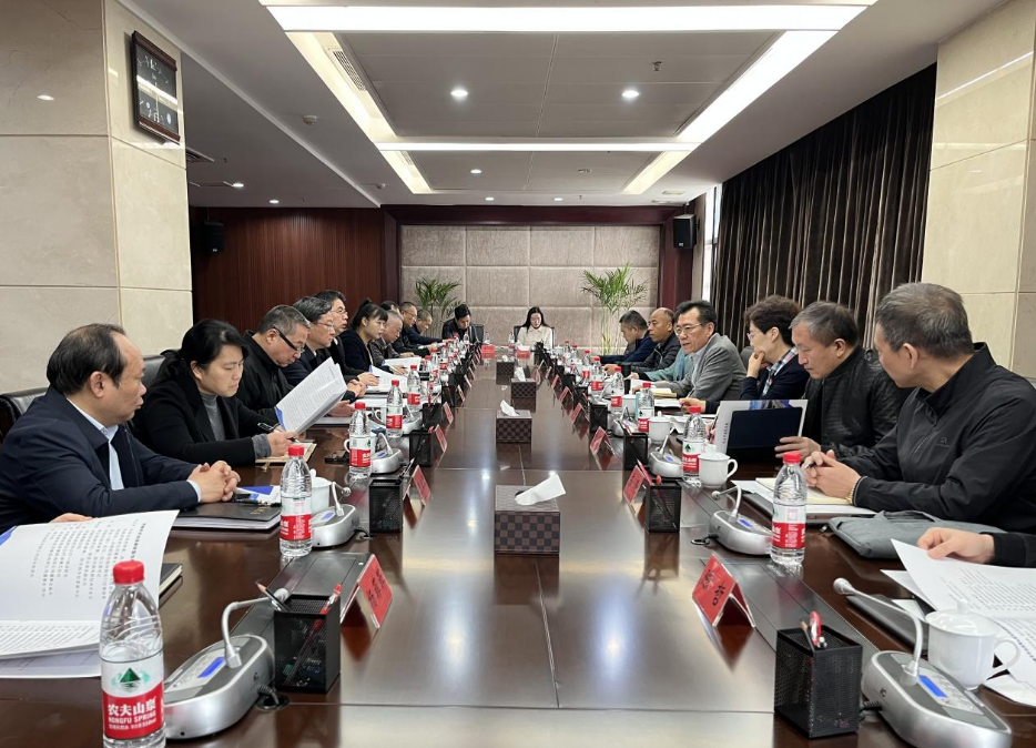 济南市平台刷新转型与高质量生长学习考察组一行来集团调研_拉斯维加斯3133cc