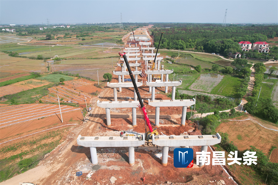 抢抓进度建设者们坚守一线为项目按下“加速键”_拉斯维加斯3133cc