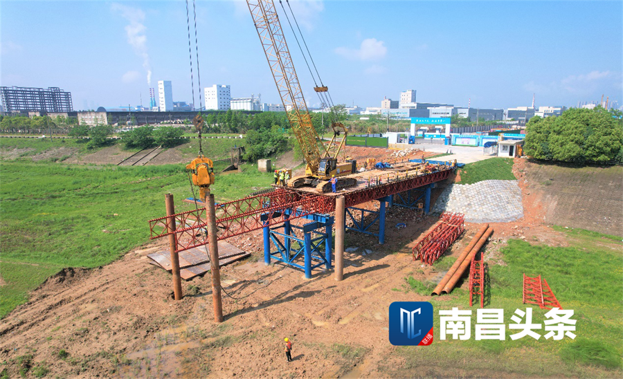 抢抓进度建设者们坚守一线为项目按下“加速键”_拉斯维加斯3133cc