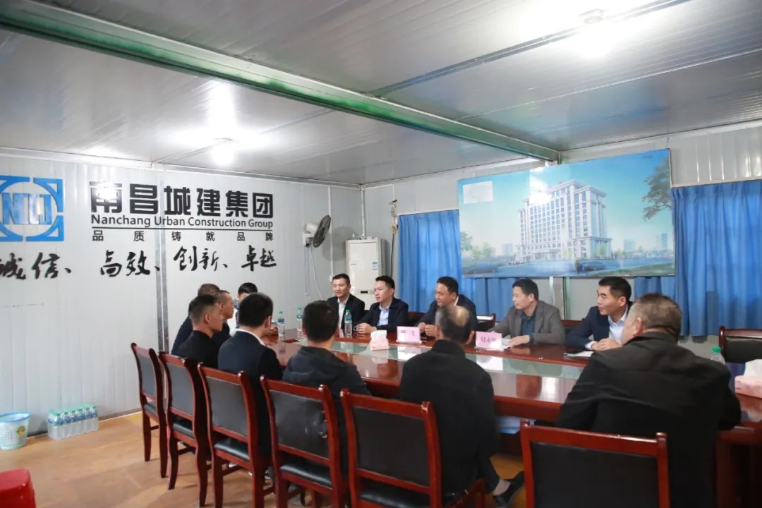 南昌城投集团人武部开展传承武士精神，，，，做集团建设生长的“排头兵”座谈会